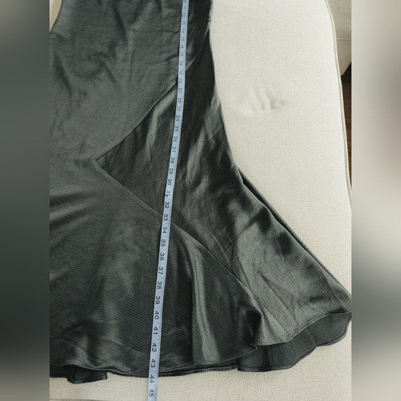 🪞▪️NWT Seamed Bias Club Monaco Dress olive green Size 2 retail $249 - Picture 7 of 8